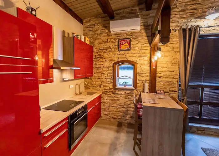 Pod Hradem - Vranovska Prehrada, Bitov-horka